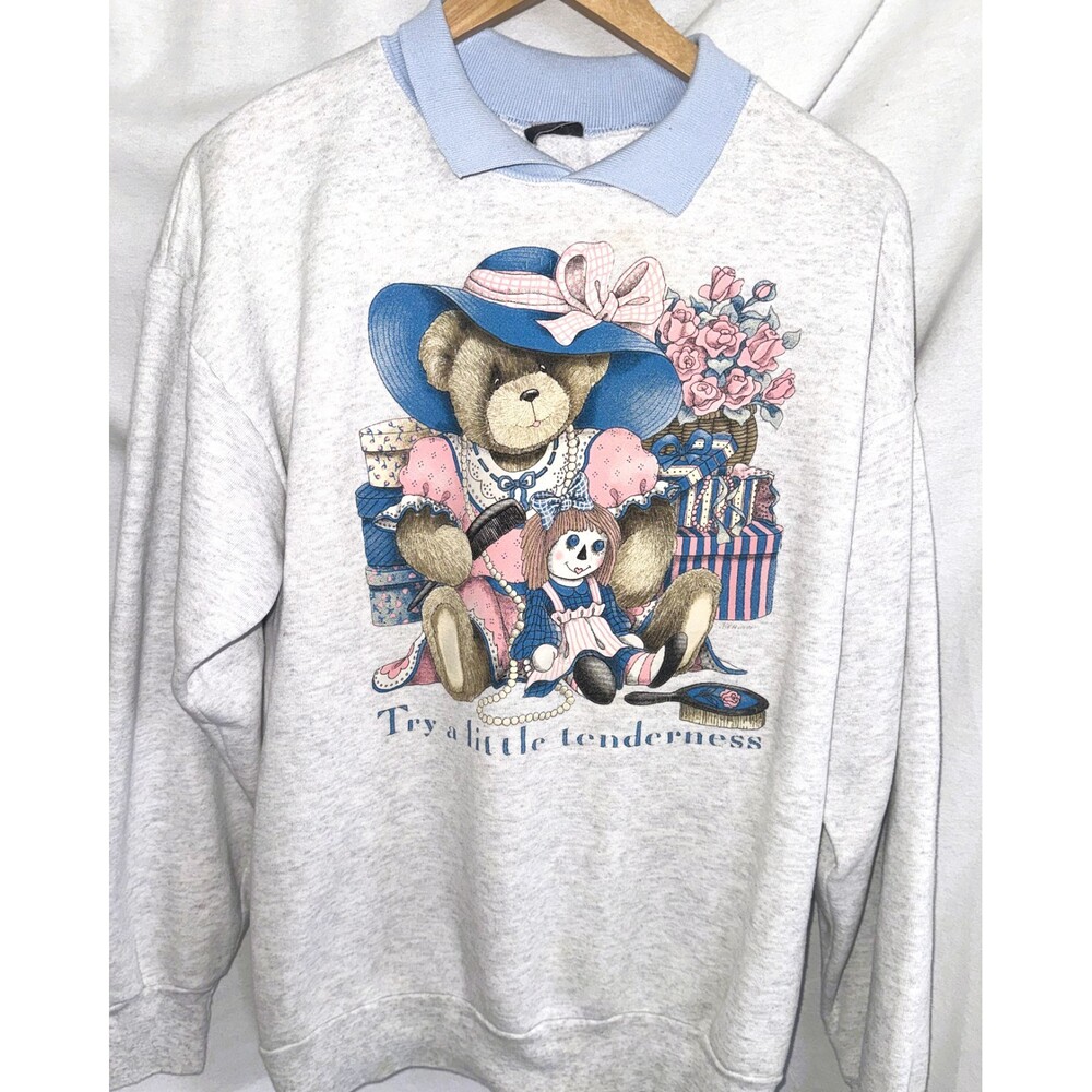 Vintage Collared Sweatshirt w/ Lt blue Collar w/Bear & Raggety Ann Front,Size XL